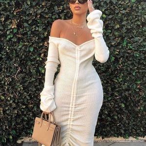 Off Shoulder Solid Long Sleeve Maxi Dress